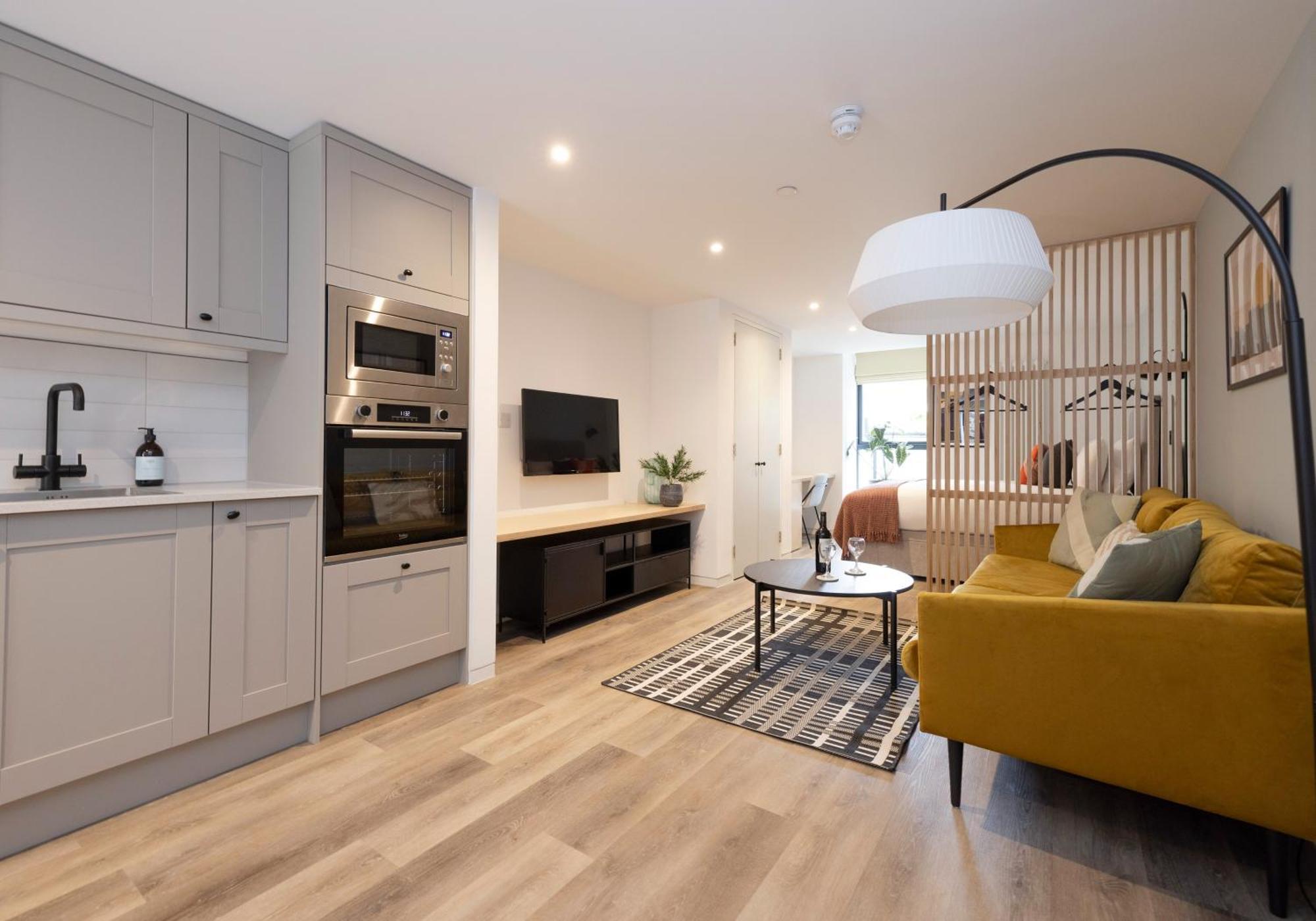 Charming Studios Near Holyrood Park & Calton Hill Edinburgh Room photo