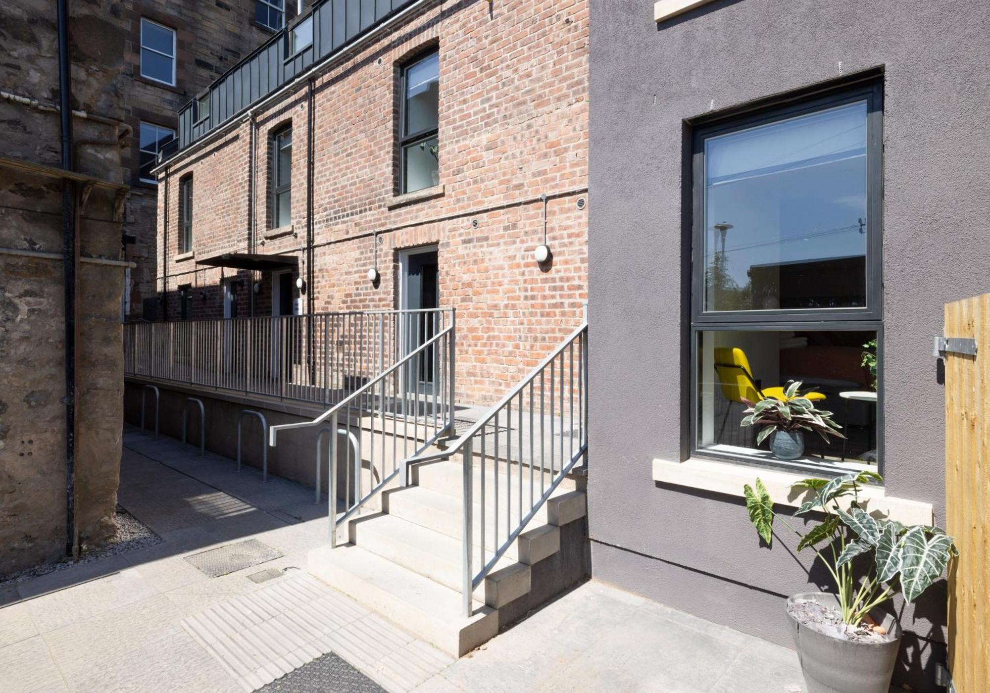 Charming Studios Near Holyrood Park & Calton Hill Edinburgh Room photo