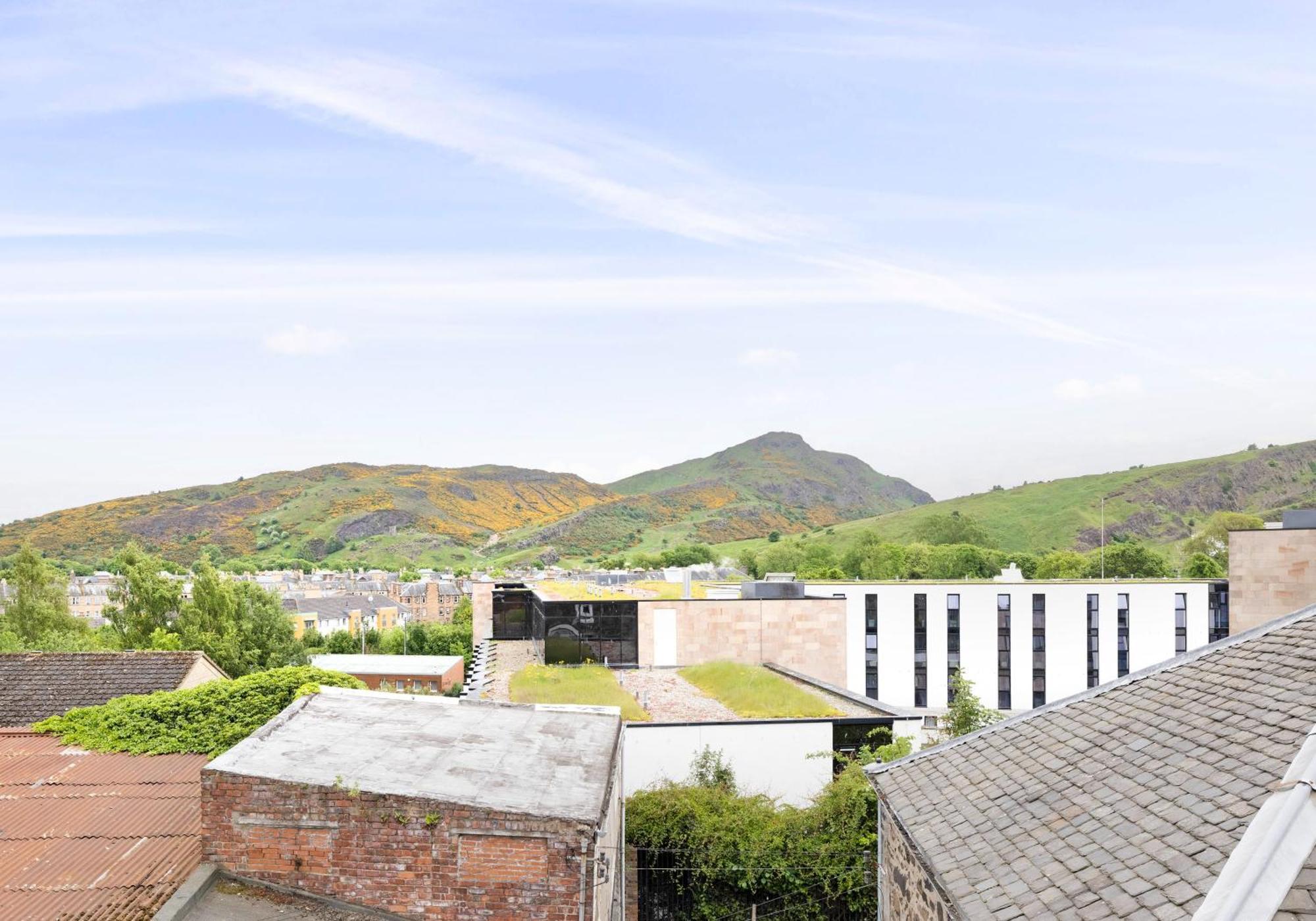 Charming Studios Near Holyrood Park & Calton Hill Edinburgh Room photo