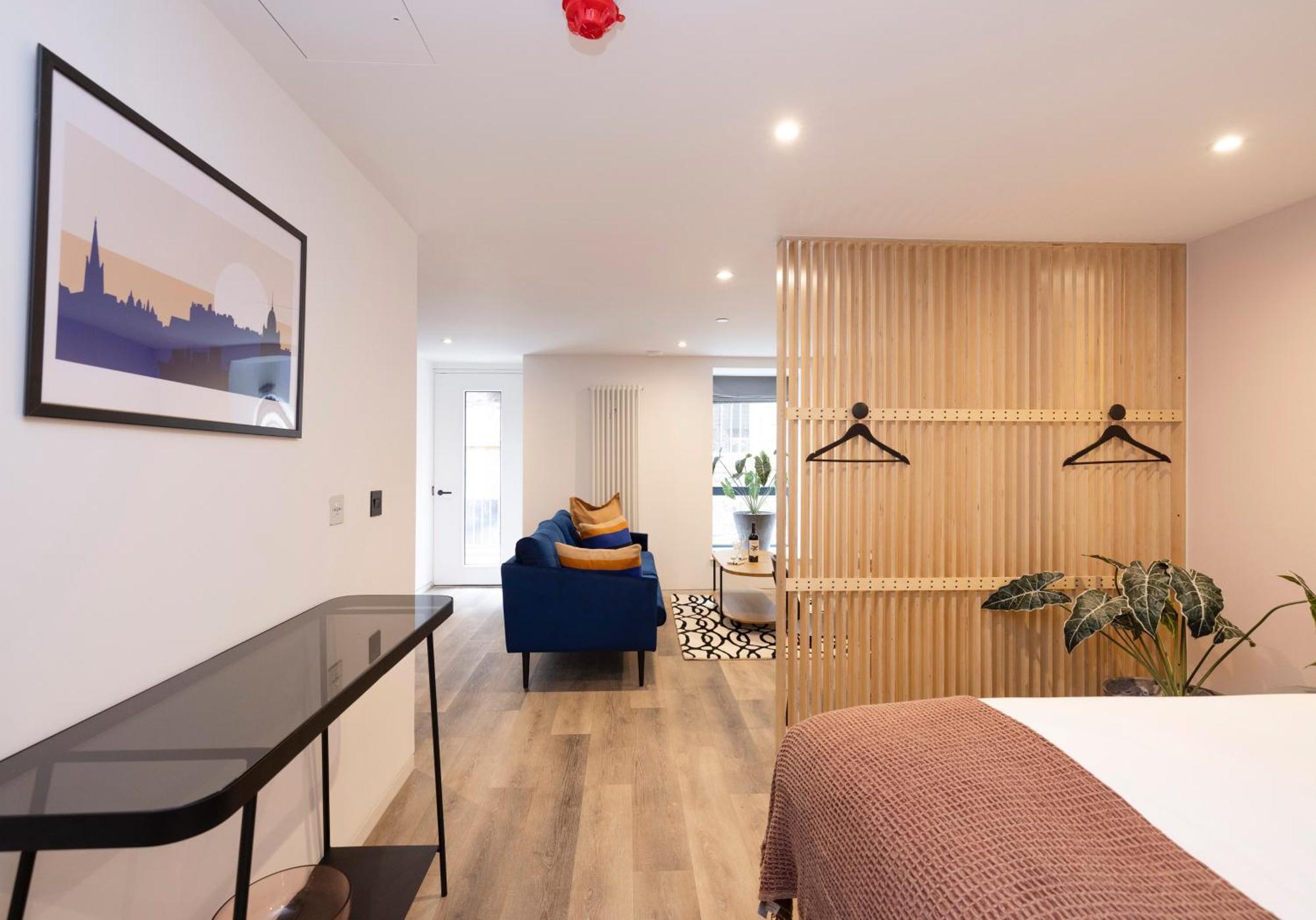 Charming Studios Near Holyrood Park & Calton Hill Edinburgh Room photo