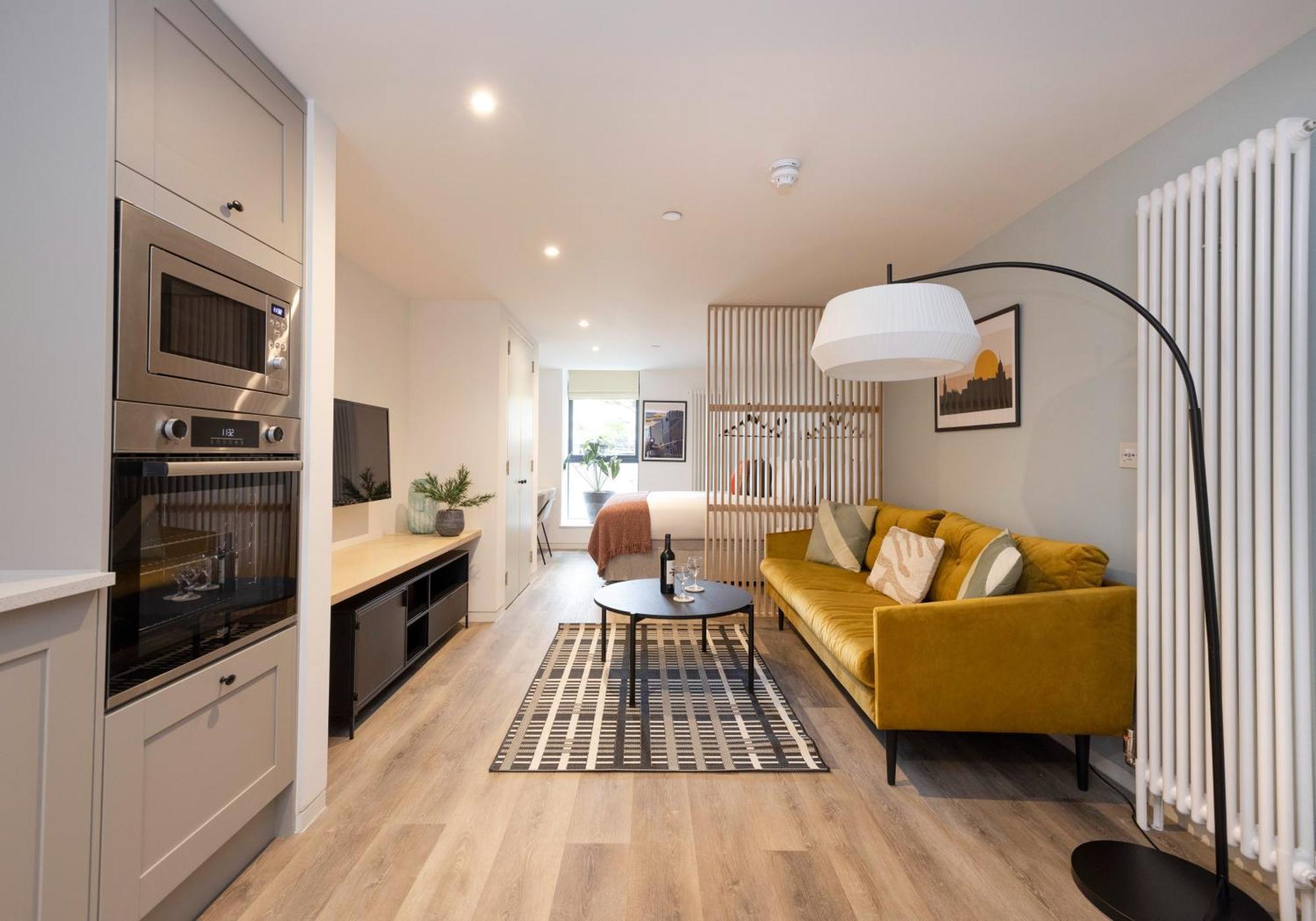 Charming Studios Near Holyrood Park & Calton Hill Edinburgh Room photo