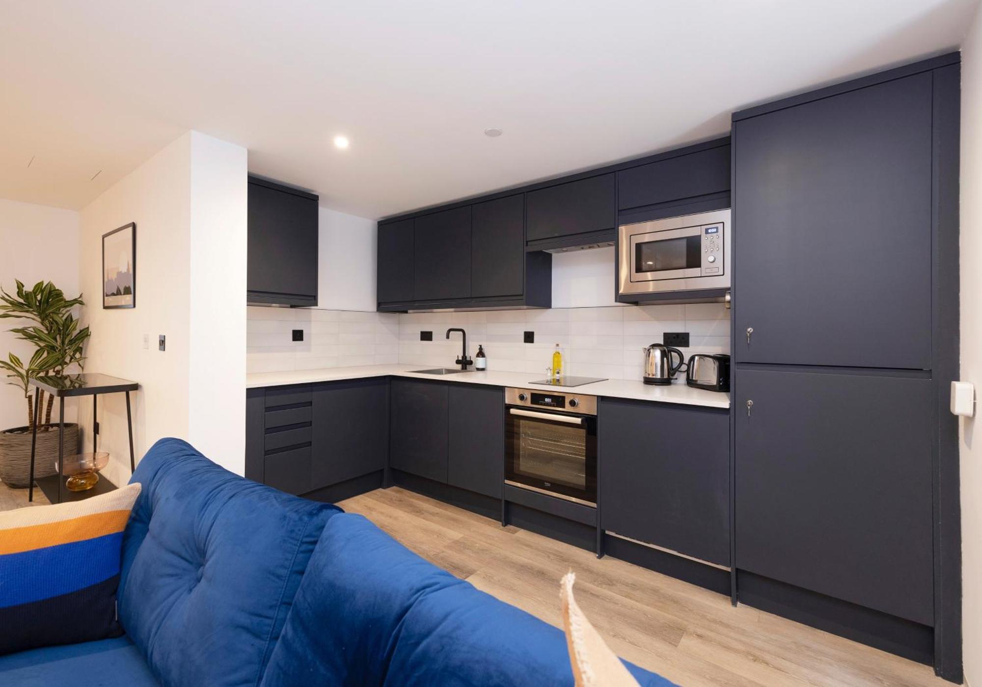 Charming Studios Near Holyrood Park & Calton Hill Edinburgh Room photo