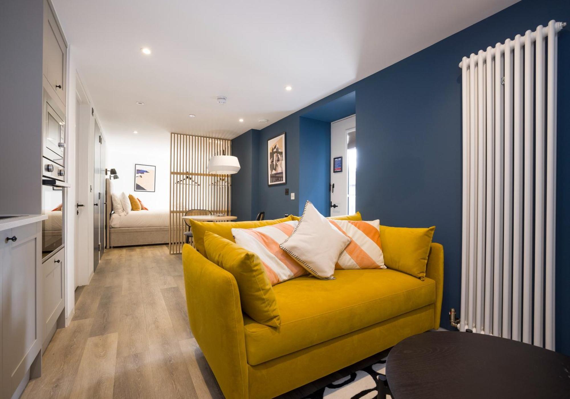 Charming Studios Near Holyrood Park & Calton Hill Edinburgh Room photo