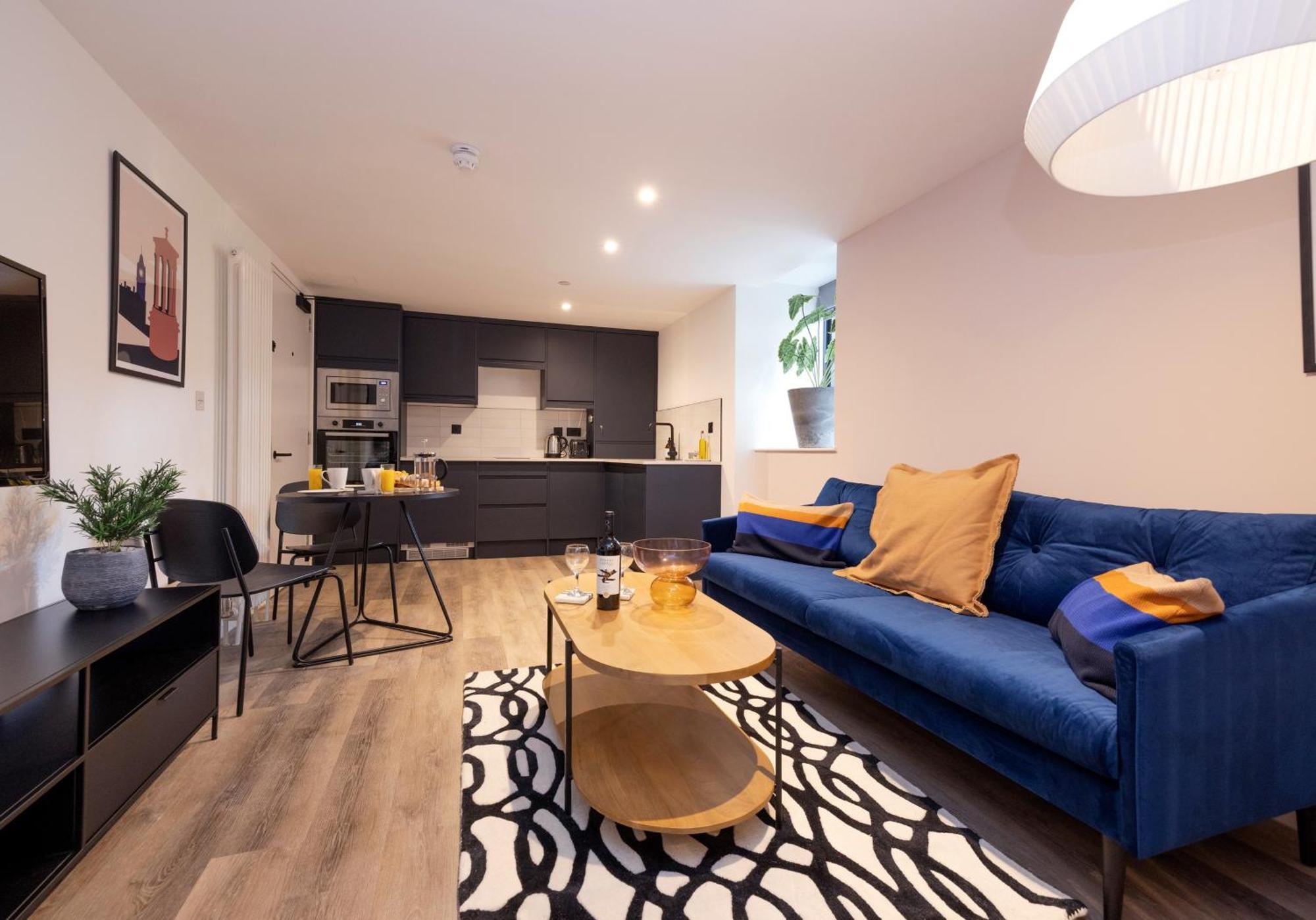 Charming Studios Near Holyrood Park & Calton Hill Edinburgh Room photo