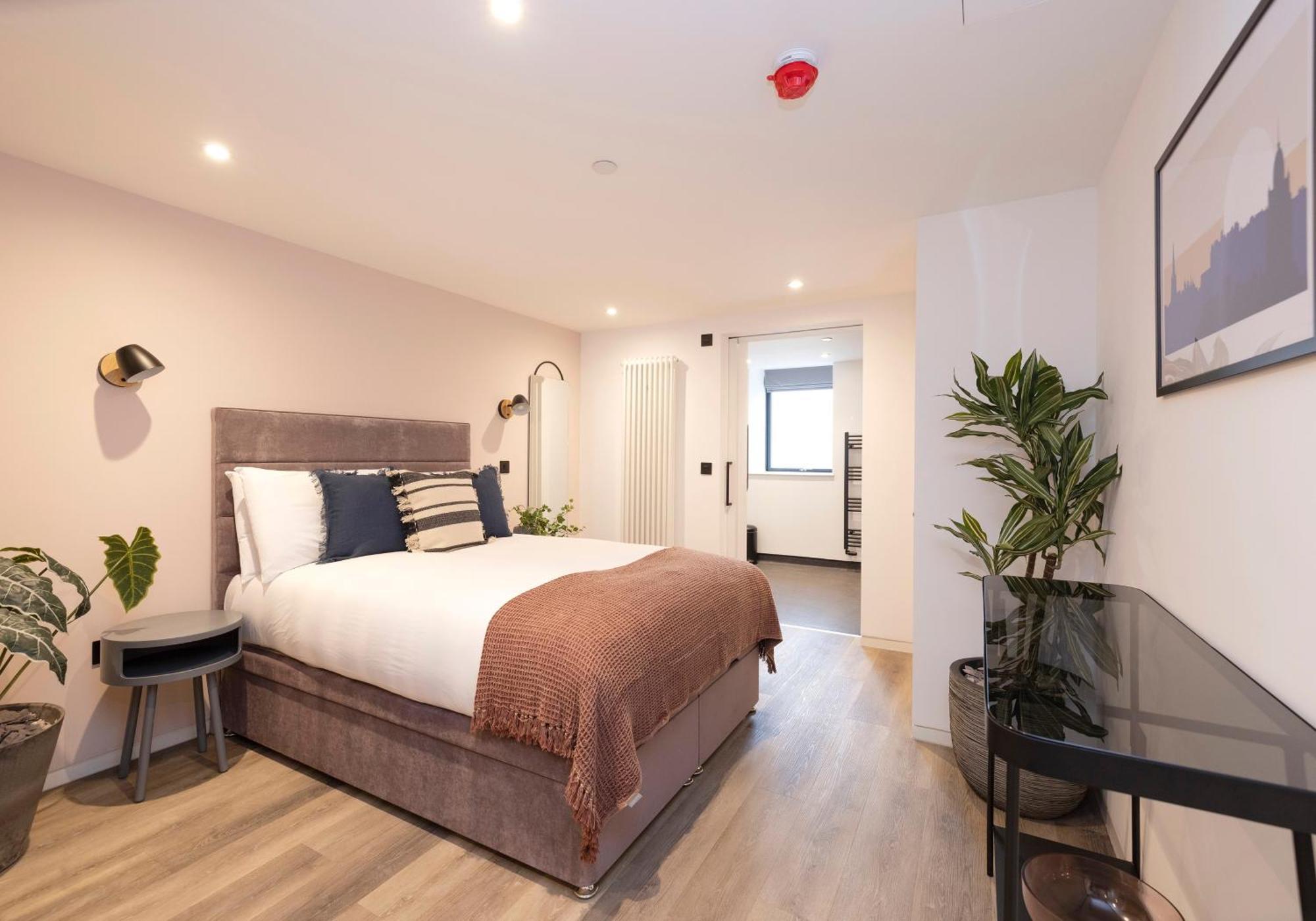 Charming Studios Near Holyrood Park & Calton Hill Edinburgh Room photo